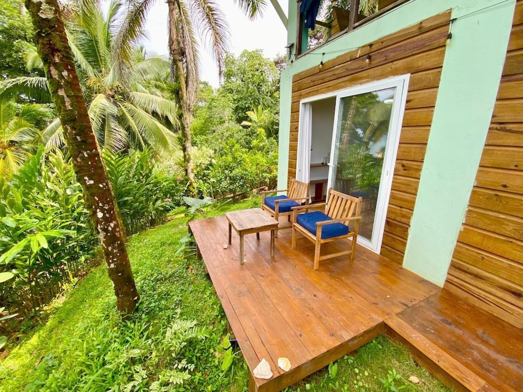 Bird Island Bungalows Bocas del Toro Exterior photo
